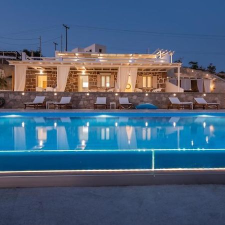 Anemi Suites Adamantas  Exterior photo
