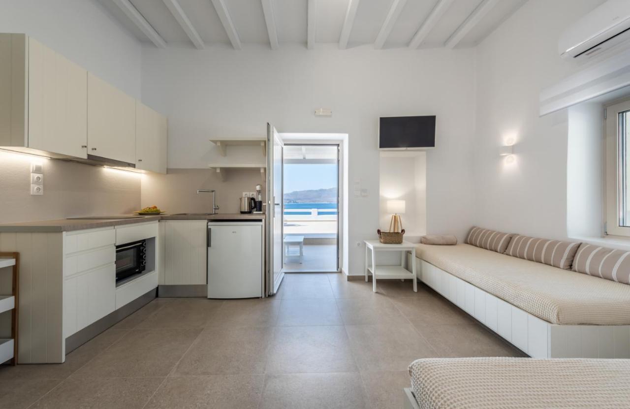 Anemi Suites Adamantas  Exterior photo