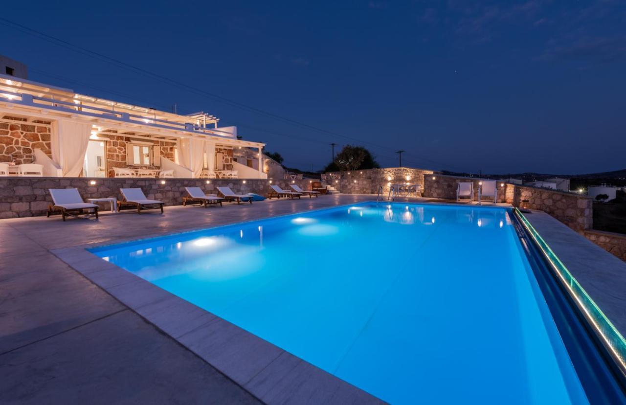 Anemi Suites Adamantas  Exterior photo